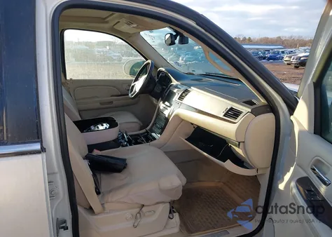 2007 Cadillac Escalade Standard z USA, uszkodzony, nr VIN 1GYFK63837R360131